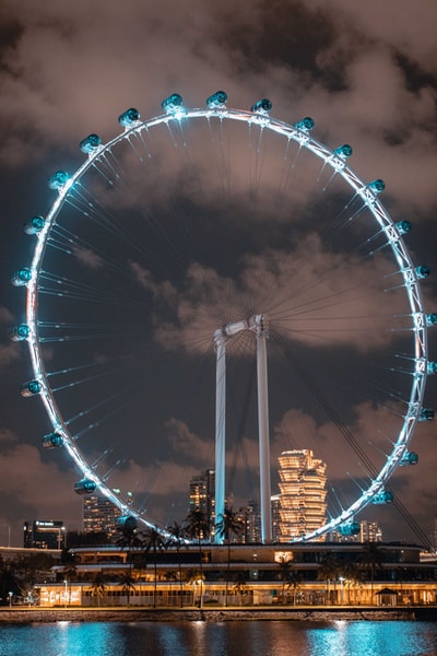 Red and white ferris wheel
